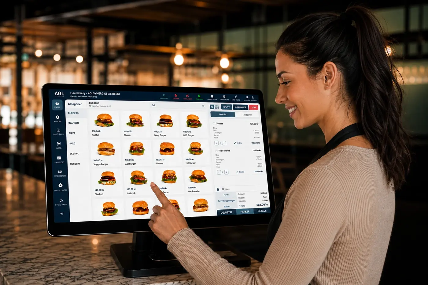 Servitør med AGI POS-kasse i restaurant